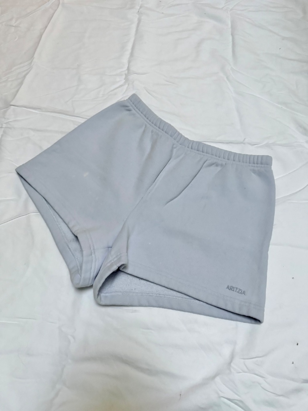 Aritzia Cozy Sweatfleece perfect mini sweatshorts in cruise blue